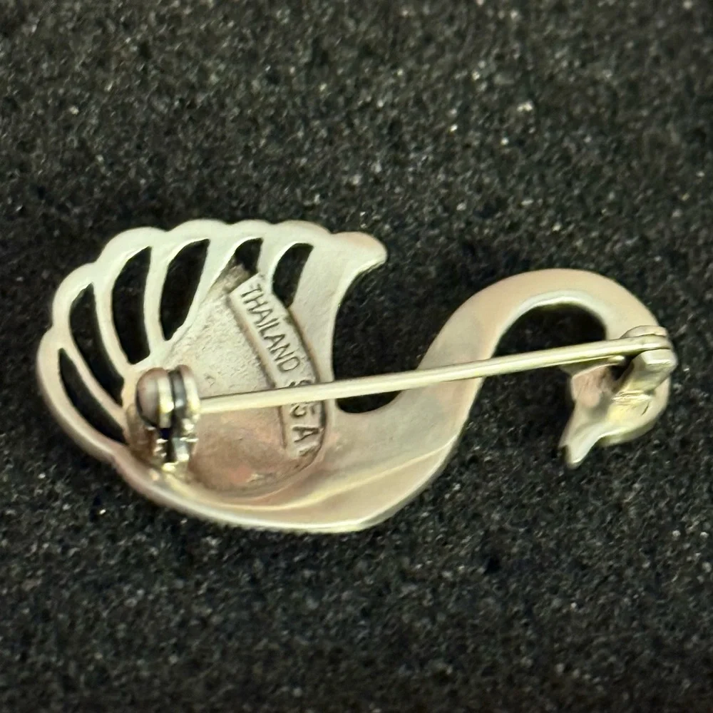Sterling Silver‎ Swan Brooch with Marcasite Stones Thailand - Picture 5 of 9